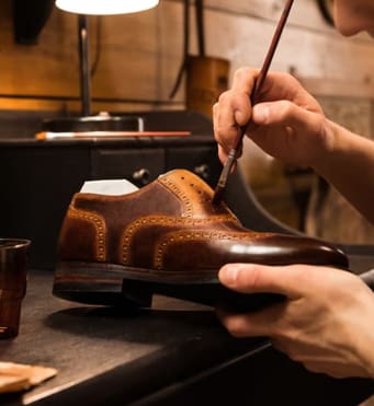 repaint sepatu terdekat