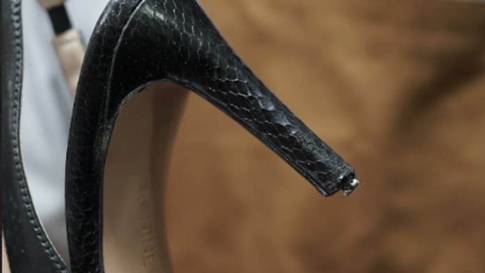 reparasi sepatu high heels