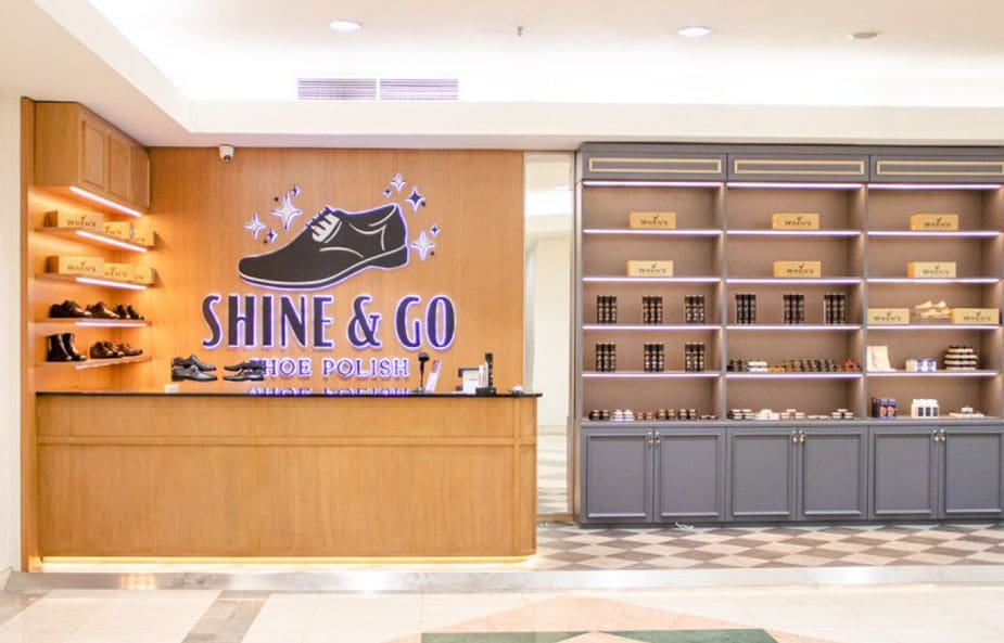 cara menyemir sepatu